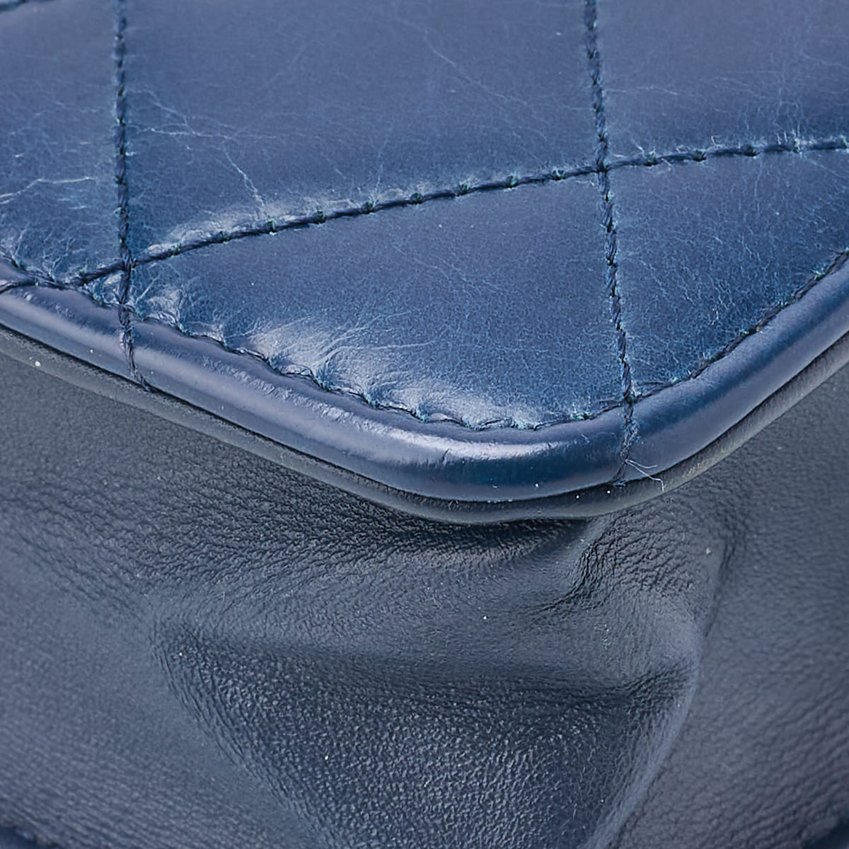 CHANEL Chain Wallet, Diagonal Stitching, Matelasse, Vintage Calf, Blue, Silver-Tone Hardware, Pre-Owned - Vintage La Charme