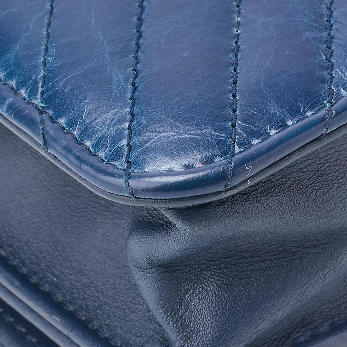 CHANEL Chain Wallet, Diagonal Stitching, Matelasse, Vintage Calf, Blue, Silver-Tone Hardware, Pre-Owned - Vintage La Charme