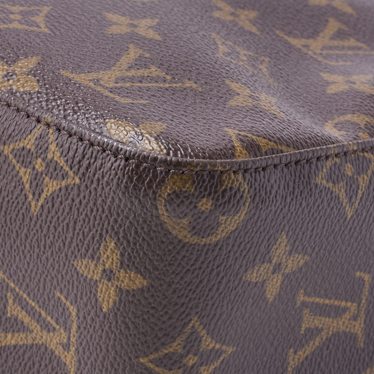 Louis Vuitton Shoulder Bag, Looping MM, Monogram, PVC, Brown, Gold-Tone Hardware, Pre-Owned - Vintage La Charme