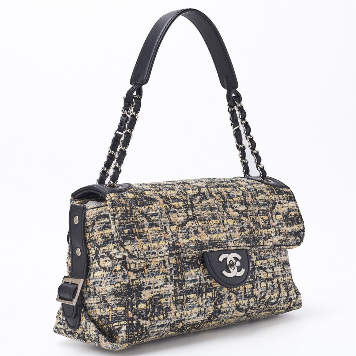 CHANEL Shoulder Bag, Camellia Turn Lock, Chain Shoulder, Tweed, Black, Silver-Tone Hardware, Pre-Owned - Vintage La Charme