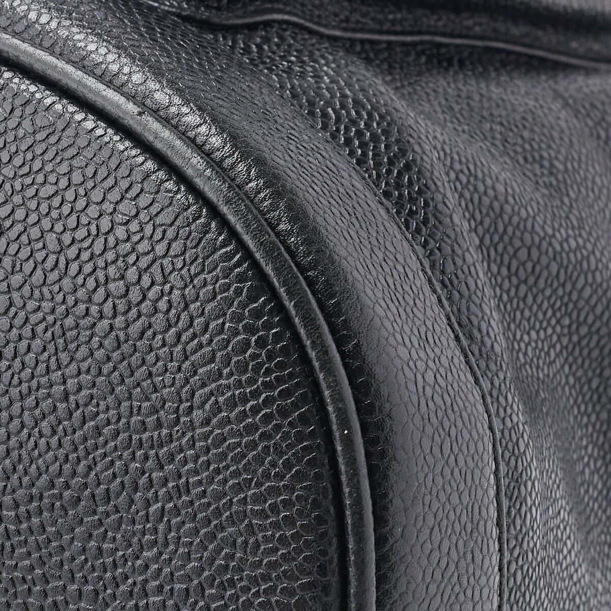 CHANEL Chain Shoulder Backpack Bag, Outside Flap, Drawstring Type, Caviar Skin, Black, Gold-Tone Hardware, Pre-Owned - Vintage La Charme