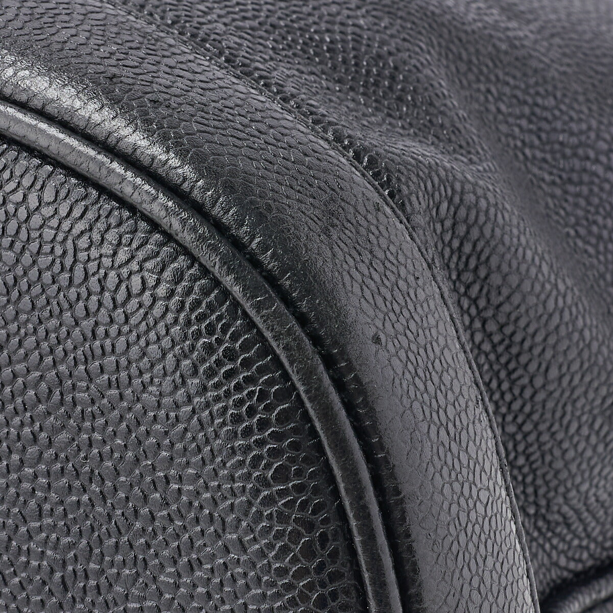 CHANEL Chain Shoulder Backpack Bag, Outside Flap, Drawstring Type, Caviar Skin, Black, Gold-Tone Hardware, Pre-Owned - Vintage La Charme