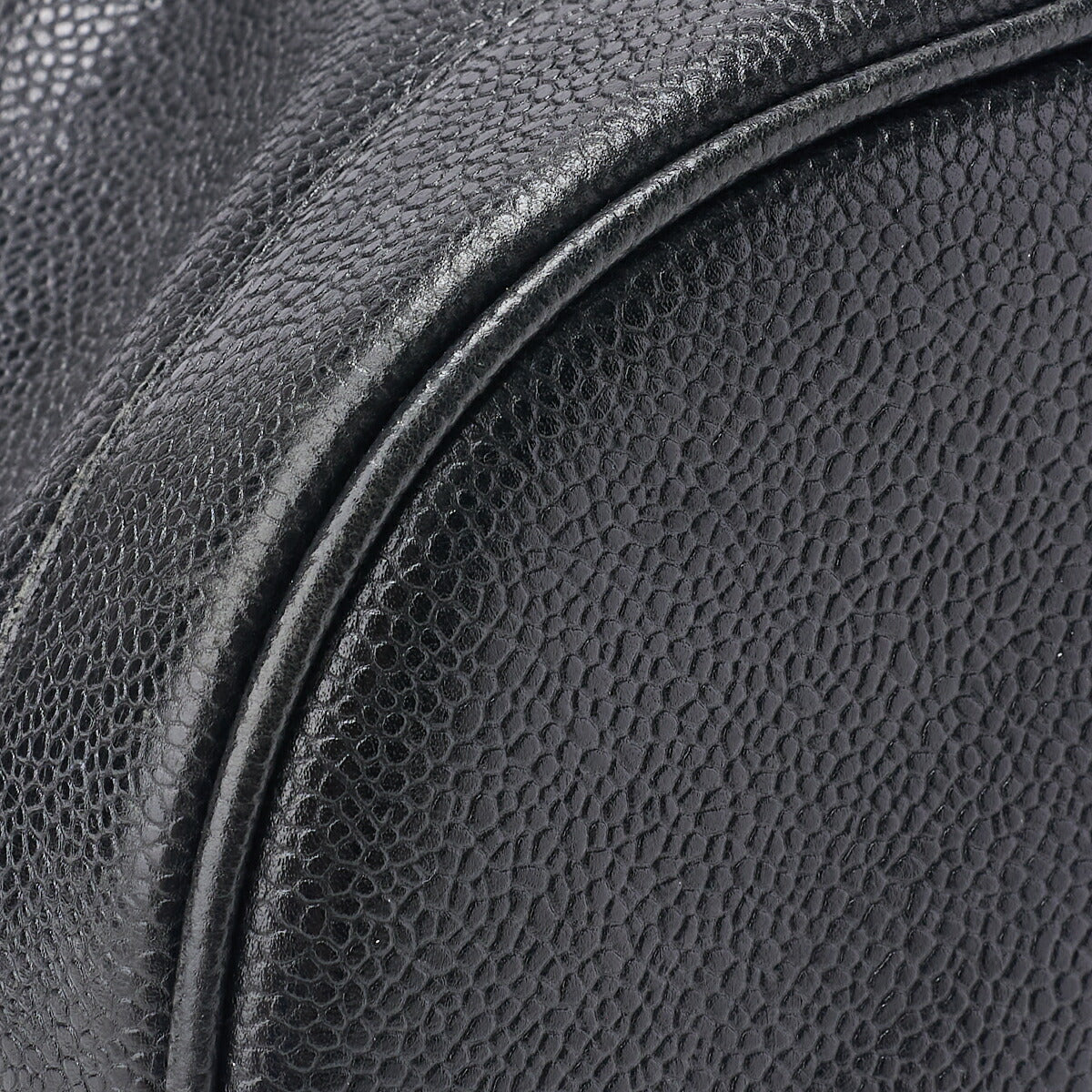 CHANEL Chain Shoulder Backpack Bag, Outside Flap, Drawstring Type, Caviar Skin, Black, Gold-Tone Hardware, Pre-Owned - Vintage La Charme