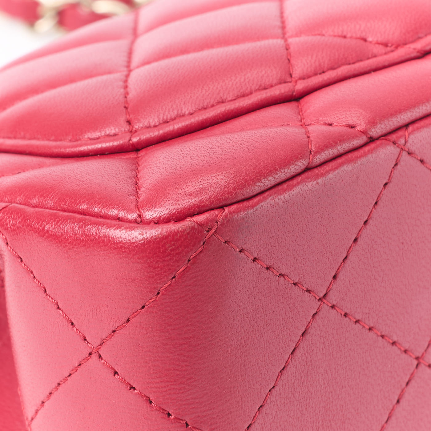 CHANEL Mini Shoulder Bag, Matelasse, Turn Lock, Lambskin, Red, Gold-Tone Hardware, Pre-Owned - Vintage La Charme