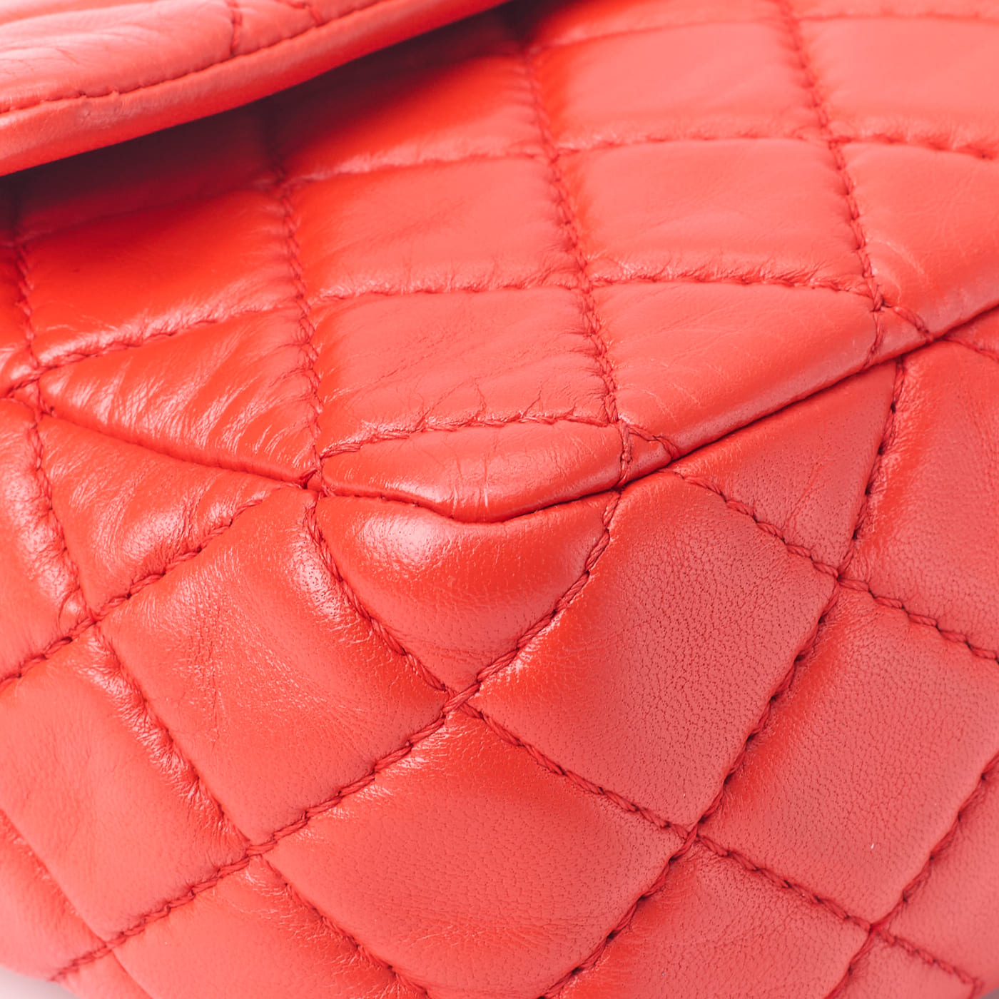 CHANEL Shoulder Bag Matelasse Turn Lock Double Flap Lambskin Red Gold-Tone Hardware Pre-Owned - Vintage La Charme