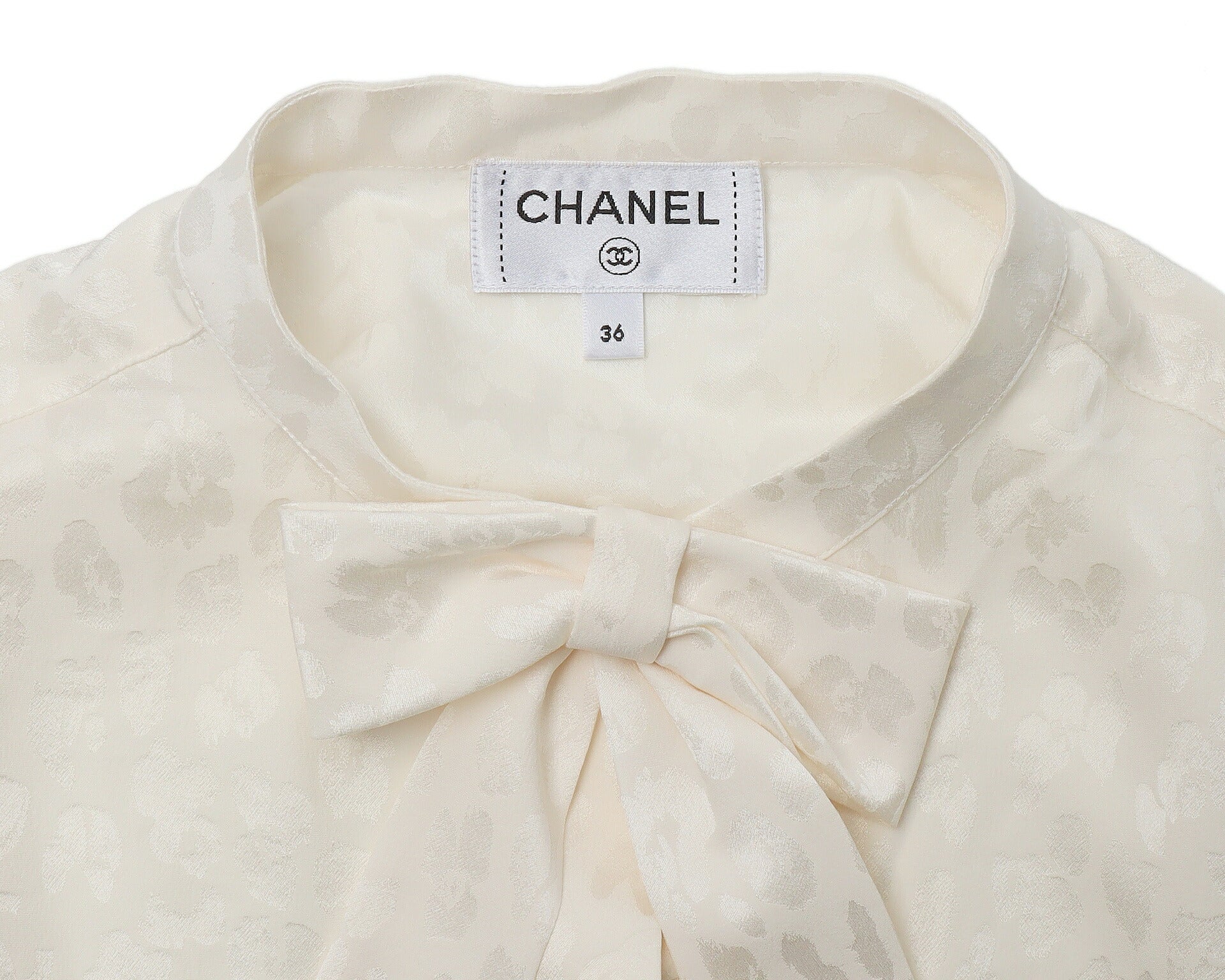 CHANEL Blouse, Long Sleeve, Leopard Ribbon, Silk, Ivory, Gold-Tone Hardware, Pre-Owned - Vintage La Charme