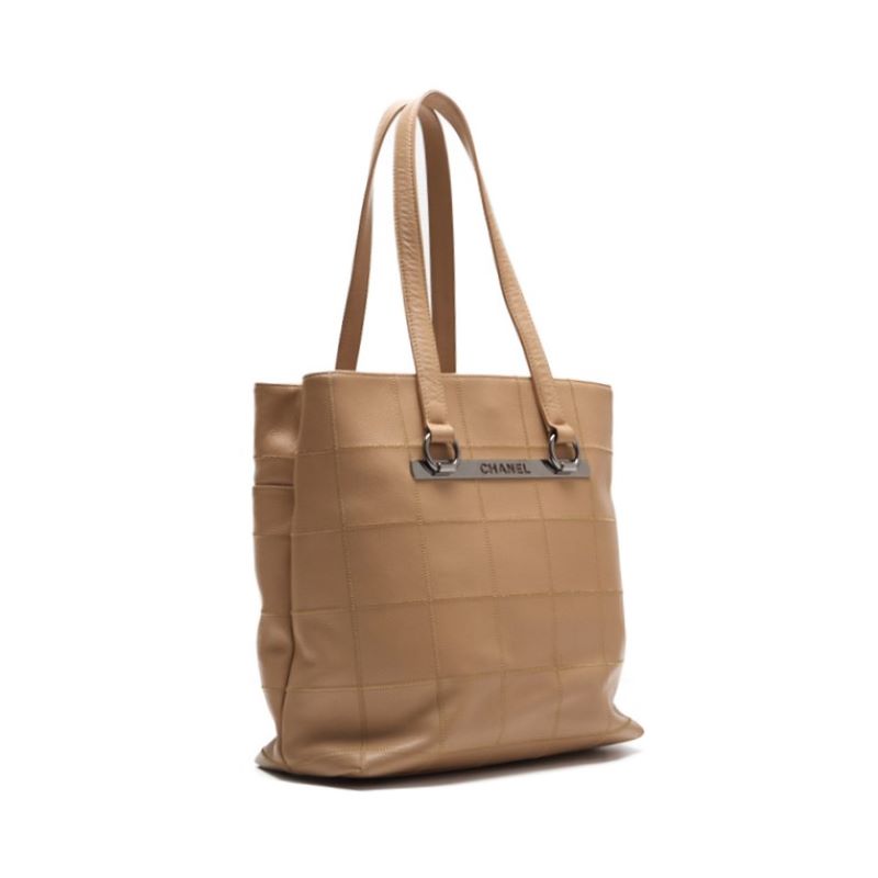 CHANEL Tote Bag Choco Bar Top Logo Caviar Skin Beige Silver-Tone Hardware Pre-Owned - Vintage La Charme