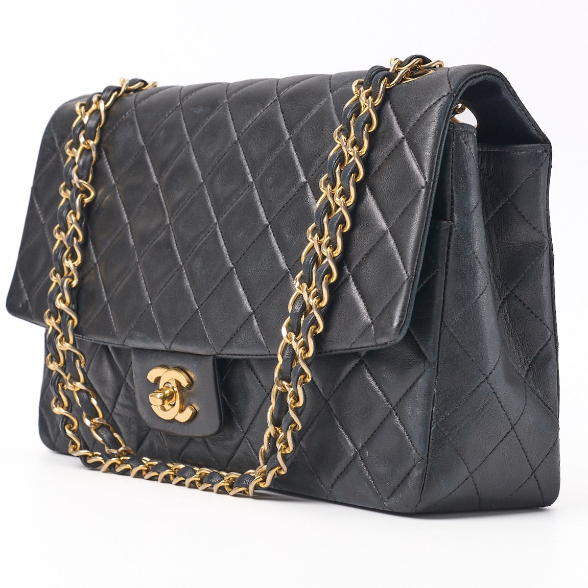 CHANEL Shoulder Bag, Matelasse, Lambskin, Black, Gold-Tone Hardware, Pre-Owned - Vintage La Charme
