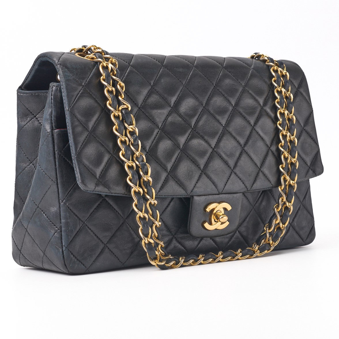 CHANEL Shoulder Bag, Matelasse, Lambskin, Black, Gold-Tone Hardware, Pre-Owned - Vintage La Charme