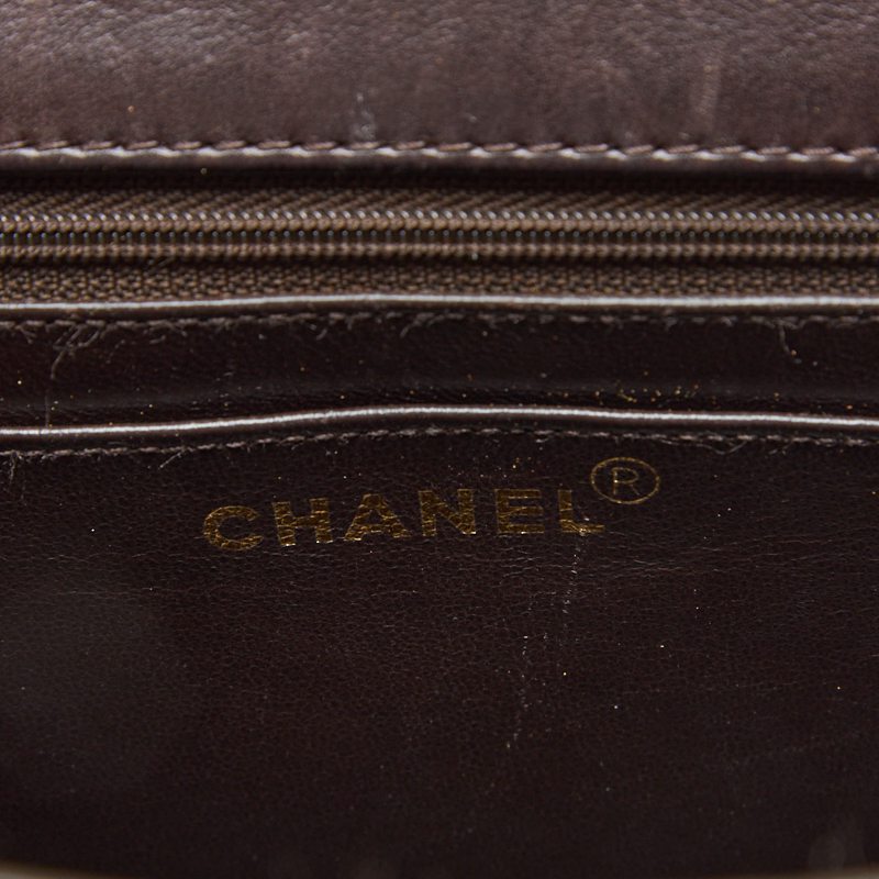 CHANEL Handbag Matelasse Lambskin Brown Gold-Tone Hardware Pre-Owned - Vintage La Charme