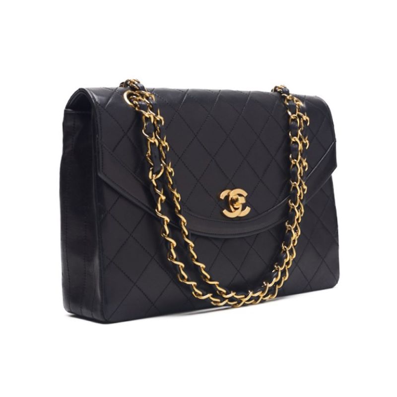 CHANEL Shoulder Bag Matelasse Design Flap Turn Lock Chain Shoulder Lambskin Black Gold-Tone Hardware Pre-Owned - Vintage La Charme