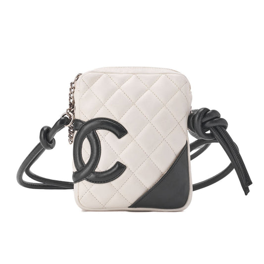 CHANEL Shoulder Bag, Matelasse, Calfskin, White, Gold-Tone Hardware, Pre-Owned