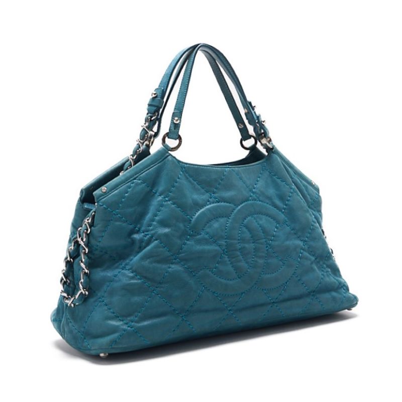 CHANEL Shoulder Bag Matelasse Wild Stitch Coco Mark 2WAY Sparkle Leather Emerald Green Silver-Tone Hardware Pre-Owned - Vintage La Charme
