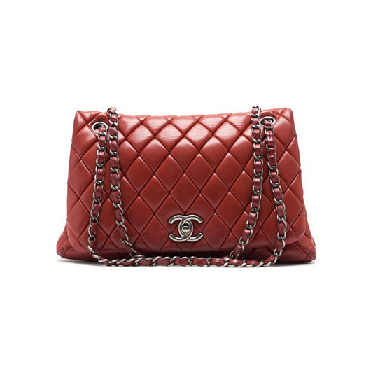 CHANEL Shoulder Bag, Matelasse Full Flap, Lambskin, Red, Silver-Tone Hardware, Pre-Owned - Vintage La Charme