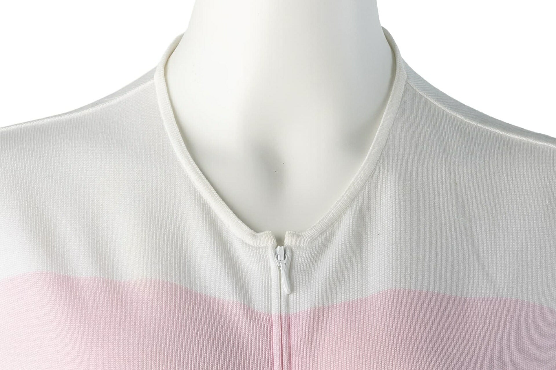 CHANEL Sleeveless T-Shirt, Cut-and-Sew, 100 Percent Cotton, White, Silver-Tone Hardware, Pre-Owned - Vintage La Charme