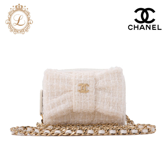 CHANEL Mini Shoulder Bag, Matelasse, Chain Shoulder, Tweed, White, Gold-Tone Hardware, Pre-Owned - Vintage La Charme