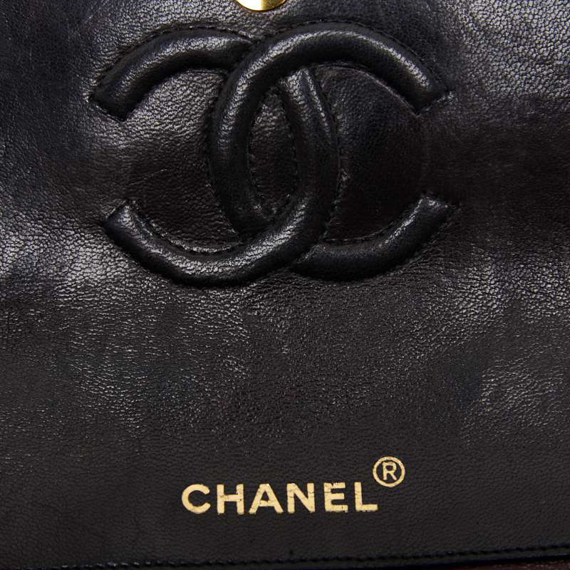 CHANEL Shoulder Bag, Deca Coco Round Flap Push Lock Chain Shoulder, Lambskin, Black, Gold-Tone Hardware, Pre-Owned - Vintage La Charme