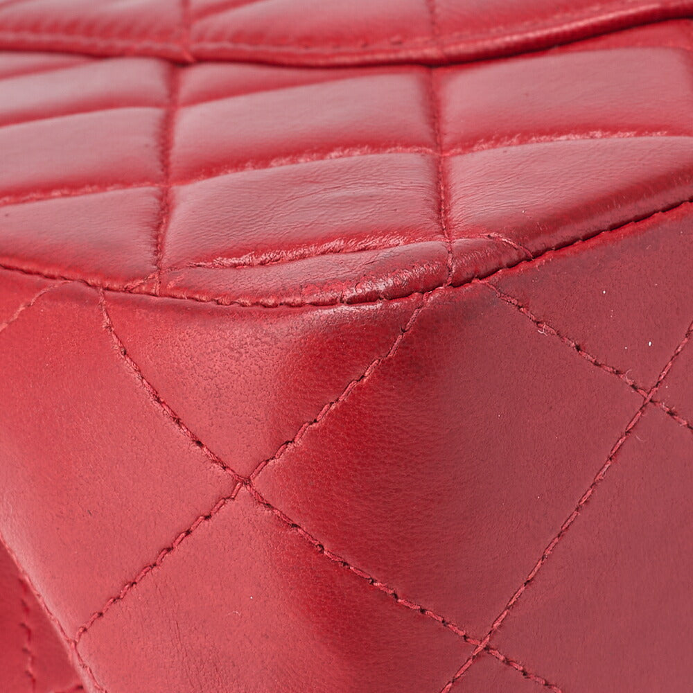 CHANEL Shoulder Bag Matelasse Lambskin Red Gold-Tone Hardware Pre-Owned - Vintage La Charme