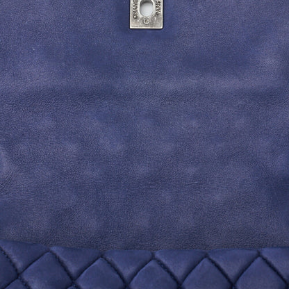 CHANEL Shoulder Bag Tote Bag Matelasse Sparkle Leather Navy Silver-Tone Hardware Pre-Owned - Vintage La Charme