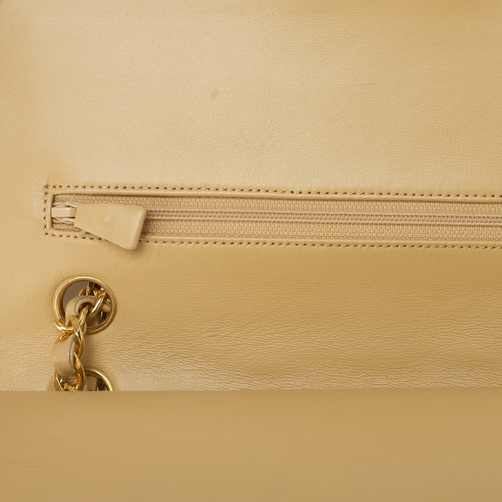 CHANEL Shoulder Bag Tote Bag Matelasse Double Flap Lambskin Beige Gold-Tone Hardware Pre-Owned - Vintage La Charme