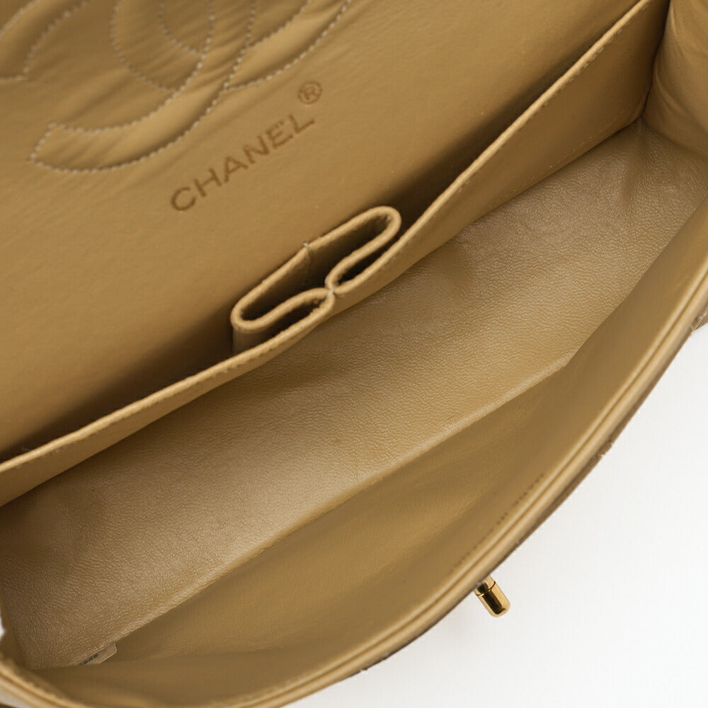 CHANEL Shoulder Bag Tote Bag Matelasse Double Flap Lambskin Beige Gold-Tone Hardware Pre-Owned - Vintage La Charme
