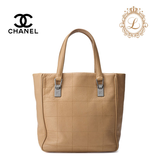 CHANEL Shoulder Tote Bag Choco Bar Logo Mark Caviar Skin Beige Silver-Tone Hardware Pre-Owned - Vintage La Charme
