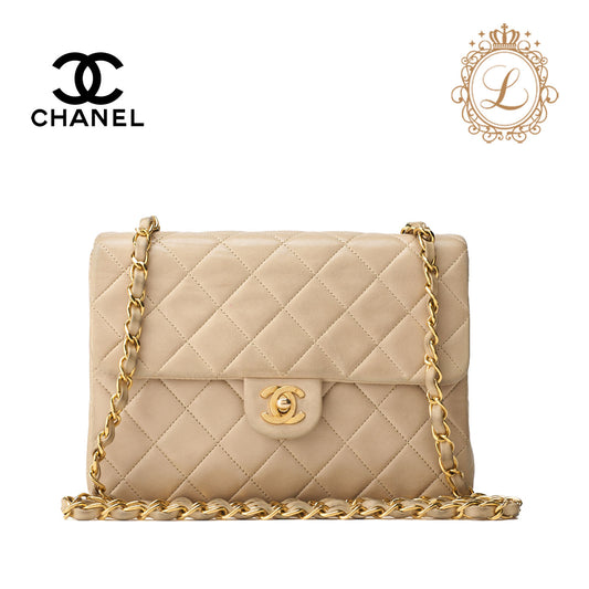 Chanel Shoulder Bag Matelasse 20 Lambskin Beige Gold-Tone Hardware Pre-Owned - Vintage La Charme