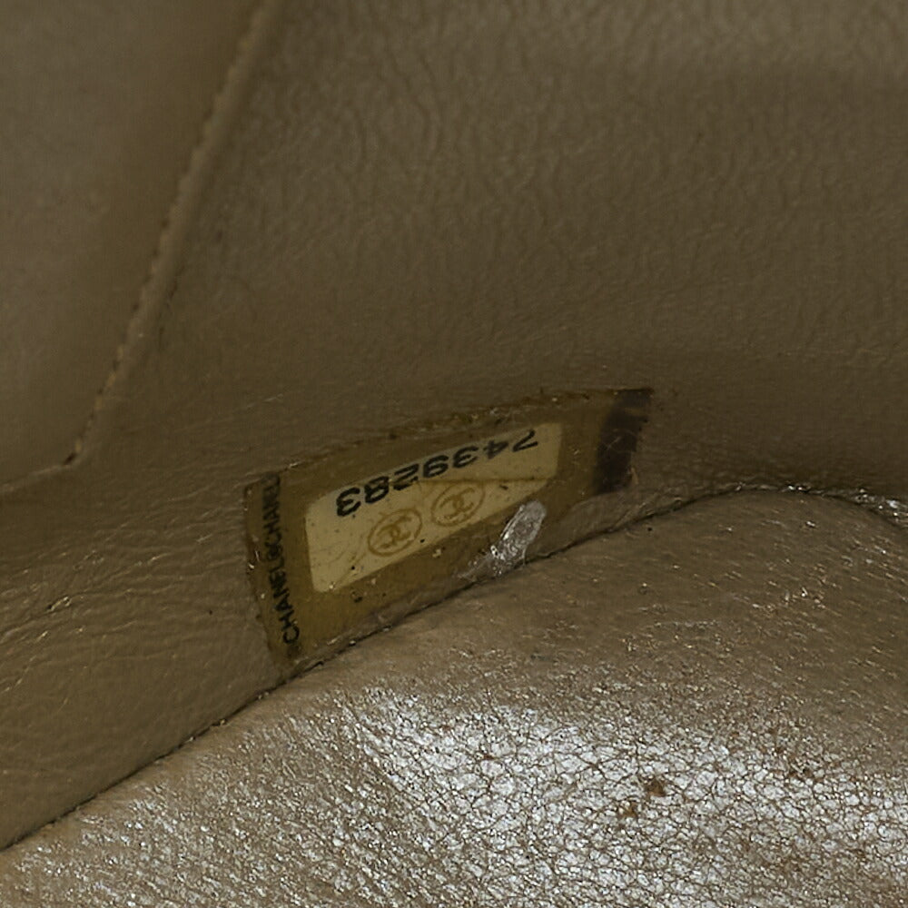 CHANEL Shoulder Bag Tote Bag Matelasse Lambskin White Gold-Tone Hardware Pre-Owned - Vintage La Charme