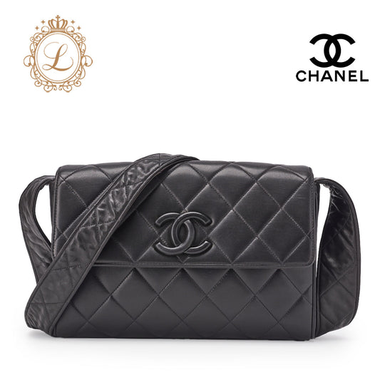 CHANEL Shoulder Bag, Matelasse, Chain Shoulder, Lambskin, Black, Gold-Tone Hardware, Pre-Owned - Vintage La Charme