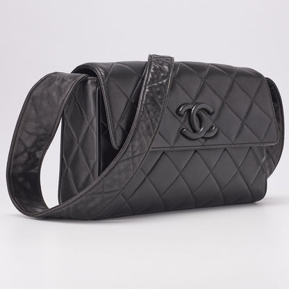 CHANEL Shoulder Bag, Matelasse, Chain Shoulder, Lambskin, Black, Gold-Tone Hardware, Pre-Owned - Vintage La Charme