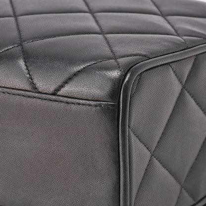 CHANEL Shoulder Bag, Matelasse, Chain Shoulder, Lambskin, Black, Gold-Tone Hardware, Pre-Owned - Vintage La Charme