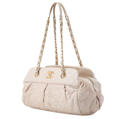 CHANEL Shoulder Bag Matelasse Chain Shoulder Sparkle Leather Ivory Gold-Tone Hardware Pre-Owned - Vintage La Charme