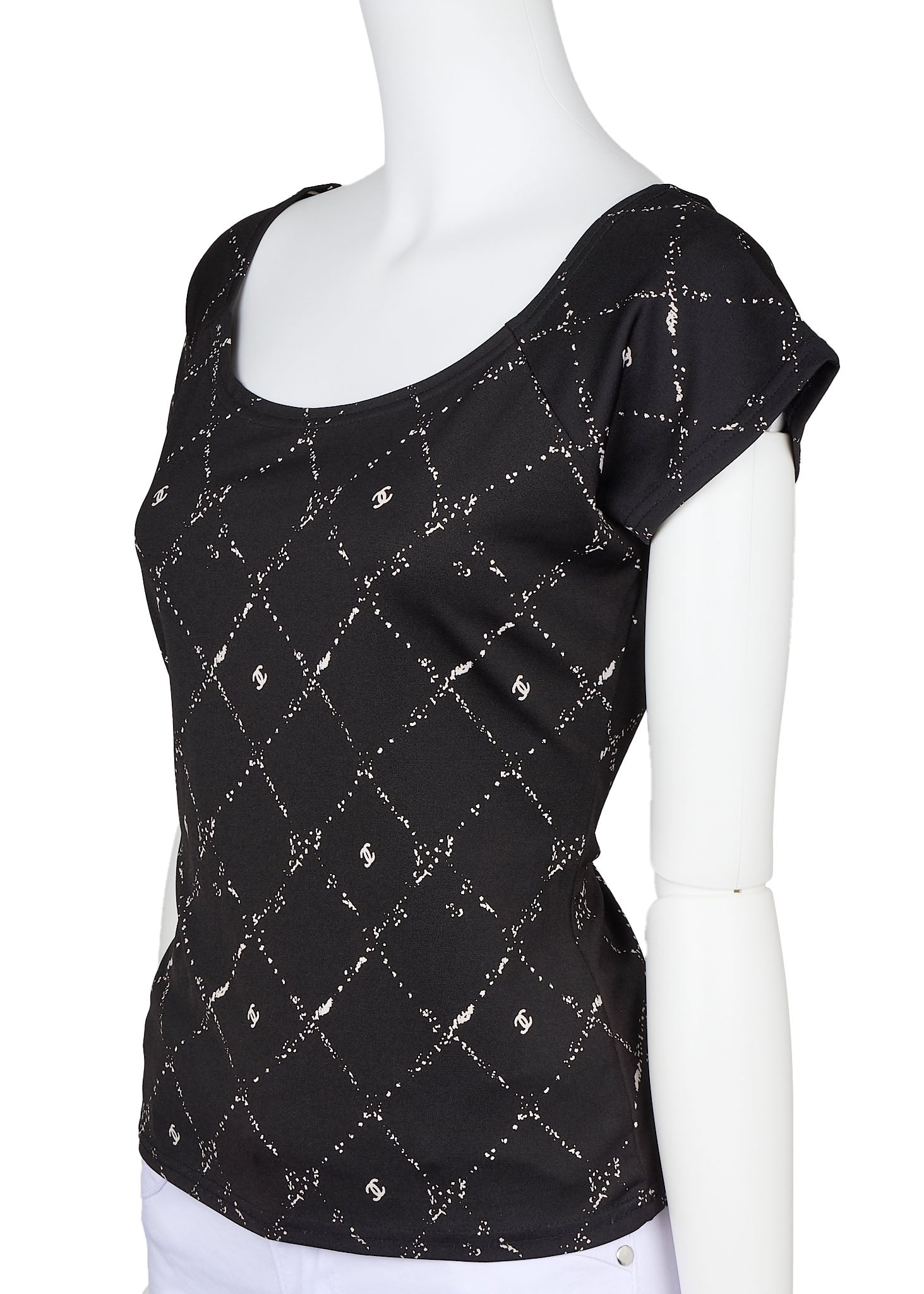 CHANEL T-Shirt, Coco Mark, Matelasse, Polyester Blend, Black, Pre-Owned - Vintage La Charme