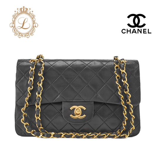 CHANEL Chain Shoulder Bag Matelasse Double Flap Lambskin Black Gold-Tone Hardware Pre-Owned - Vintage La Charme