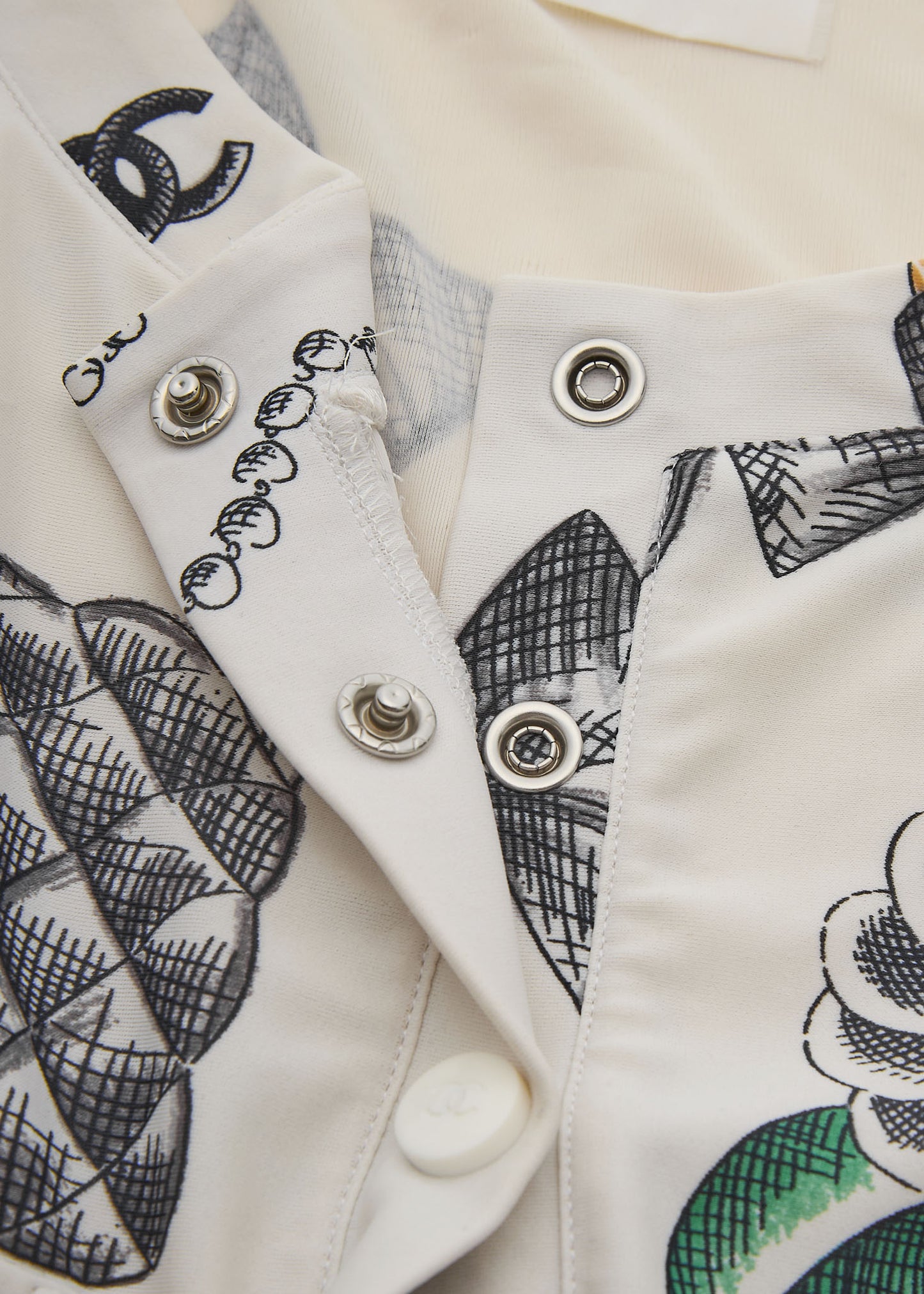 CHANEL T-Shirt, Cropped, Total Pattern, Nylon Spandex Blend, White, Gold-Tone Hardware, Pre-Owned - Vintage La Charme