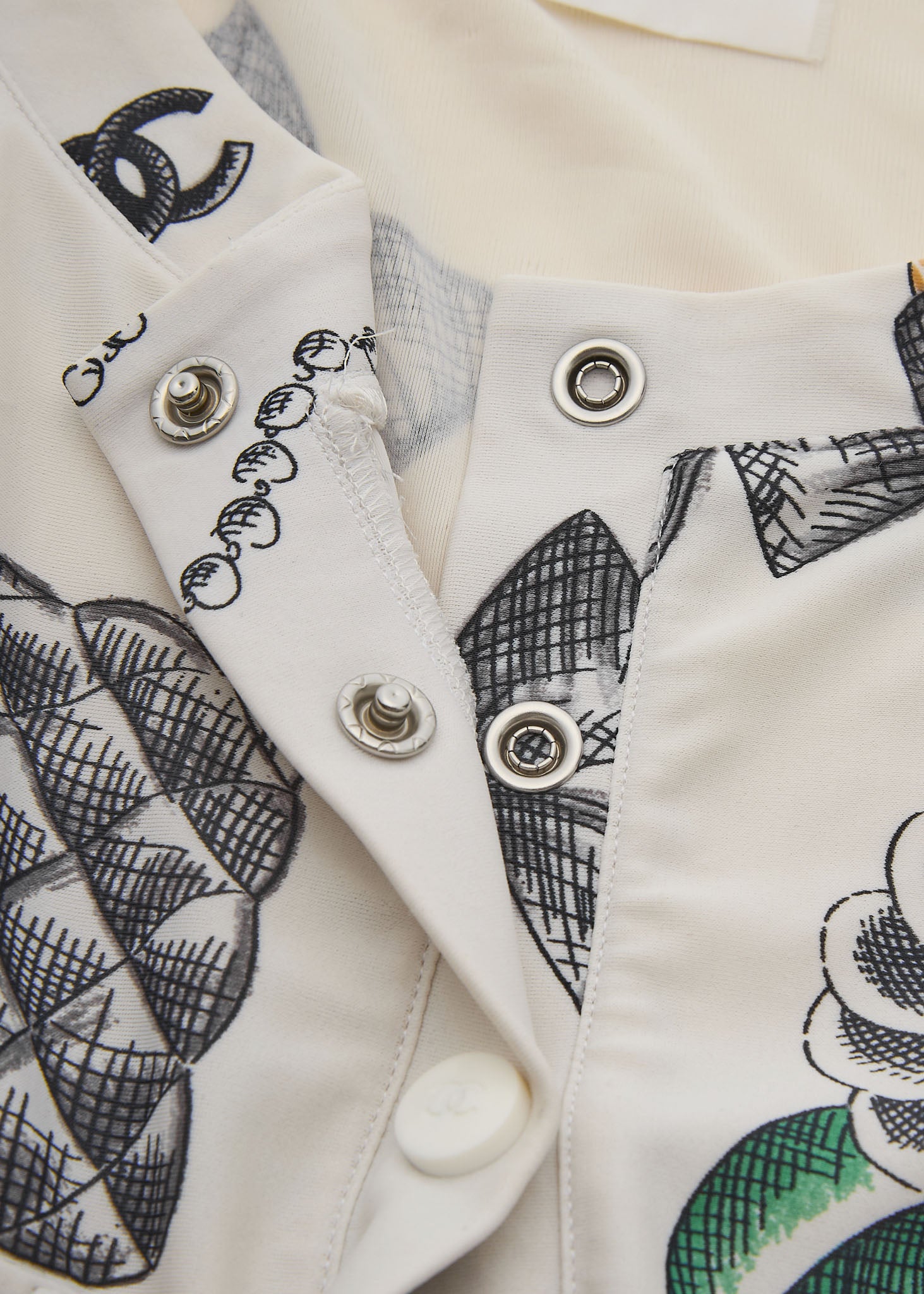 CHANEL T-Shirt, Cropped, Total Pattern, Nylon Spandex Blend, White, Gold-Tone Hardware, Pre-Owned - Vintage La Charme