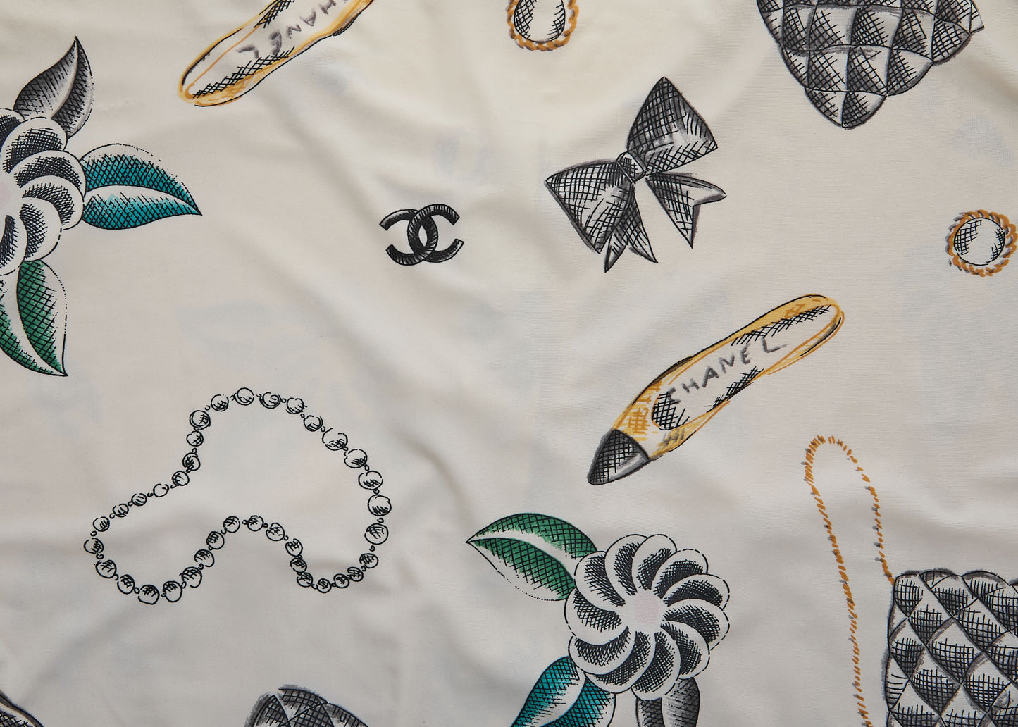 CHANEL T-Shirt, Cropped, Total Pattern, Nylon Spandex Blend, White, Gold-Tone Hardware, Pre-Owned - Vintage La Charme