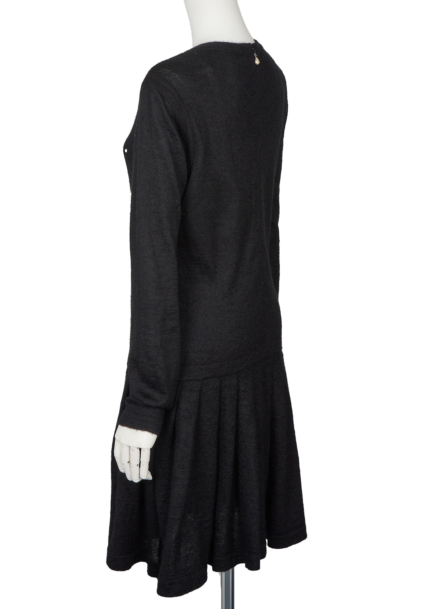 CHANEL Dress, Pleated Long Sleeve, Mohair Cashmere Blend, Black, Pre-Owned - Vintage La Charme
