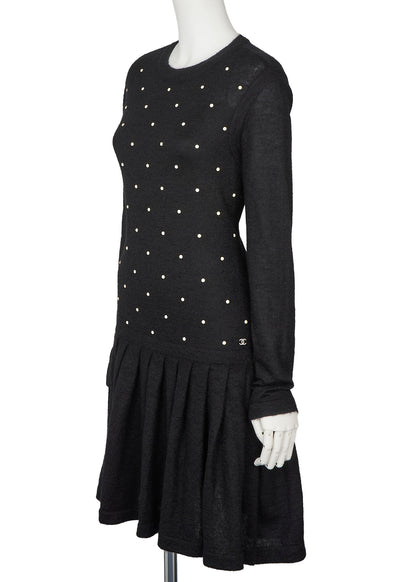 CHANEL Dress, Pleated Long Sleeve, Mohair Cashmere Blend, Black, Pre-Owned - Vintage La Charme