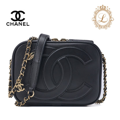 CHANEL Shoulder Bag, Matelasse, Round Zipper, Lambskin, Black, Gold-Tone Hardware, Pre-Owned - Vintage La Charme
