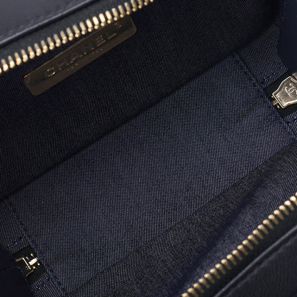 CHANEL Shoulder Bag, Matelasse, Round Zipper, Lambskin, Black, Gold-Tone Hardware, Pre-Owned - Vintage La Charme
