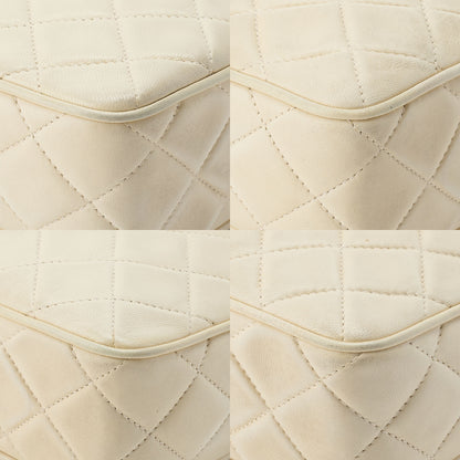 CHANEL Shoulder Bag, Matelasse, Fringe Chain Shoulder, Lambskin, Ivory, Gold-Tone Hardware, Pre-Owned - Vintage La Charme