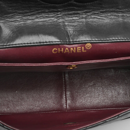 CHANEL Shoulder Bag, Matelasse Turn Lock Design, Lambskin, Black, Gold-Tone Hardware, Pre-Owned - Vintage La Charme