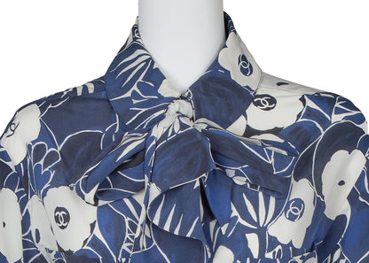 CHANEL Shirt Blouse Long Sleeve Cut-and-Sew 100% Silk Blue Gold-Tone Hardware Pre-Owned - Vintage La Charme