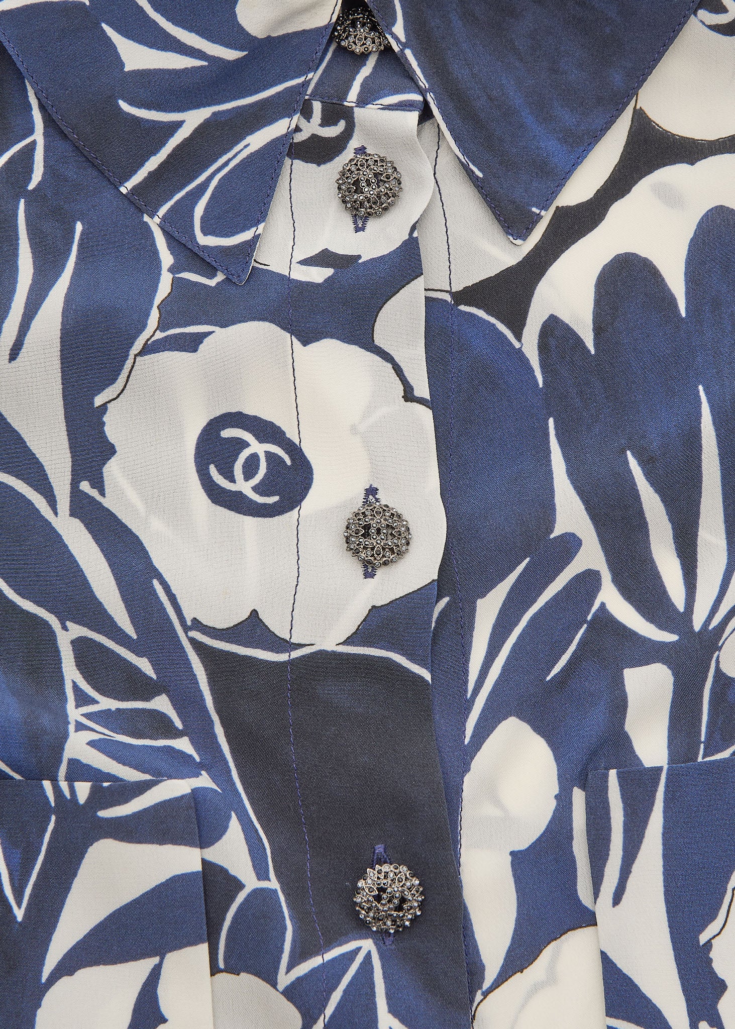 CHANEL Shirt Blouse Long Sleeve Cut-and-Sew 100% Silk Blue Gold-Tone Hardware Pre-Owned - Vintage La Charme