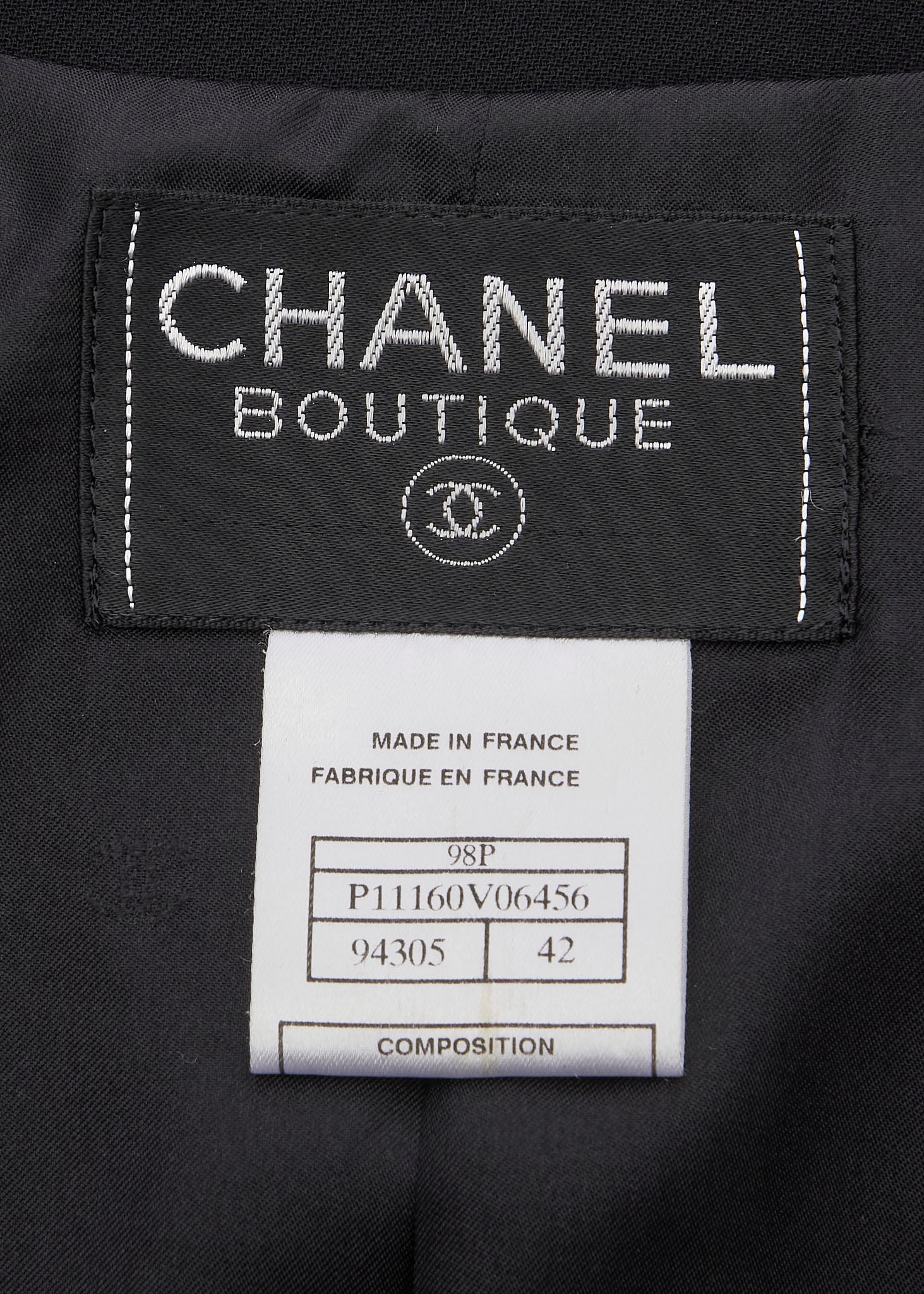 CHANEL Waist Chain Jacket, No Collar, Wool, Black, Gold-Tone Hardware, Pre-Owned - Vintage La Charme
