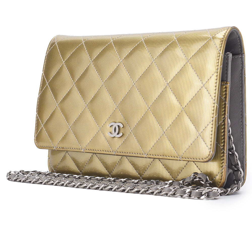 CHANEL Chain Wallet, Matelasse, Enamel Gold, Silver Hardware, Pre-Owned - Vintage La Charme
