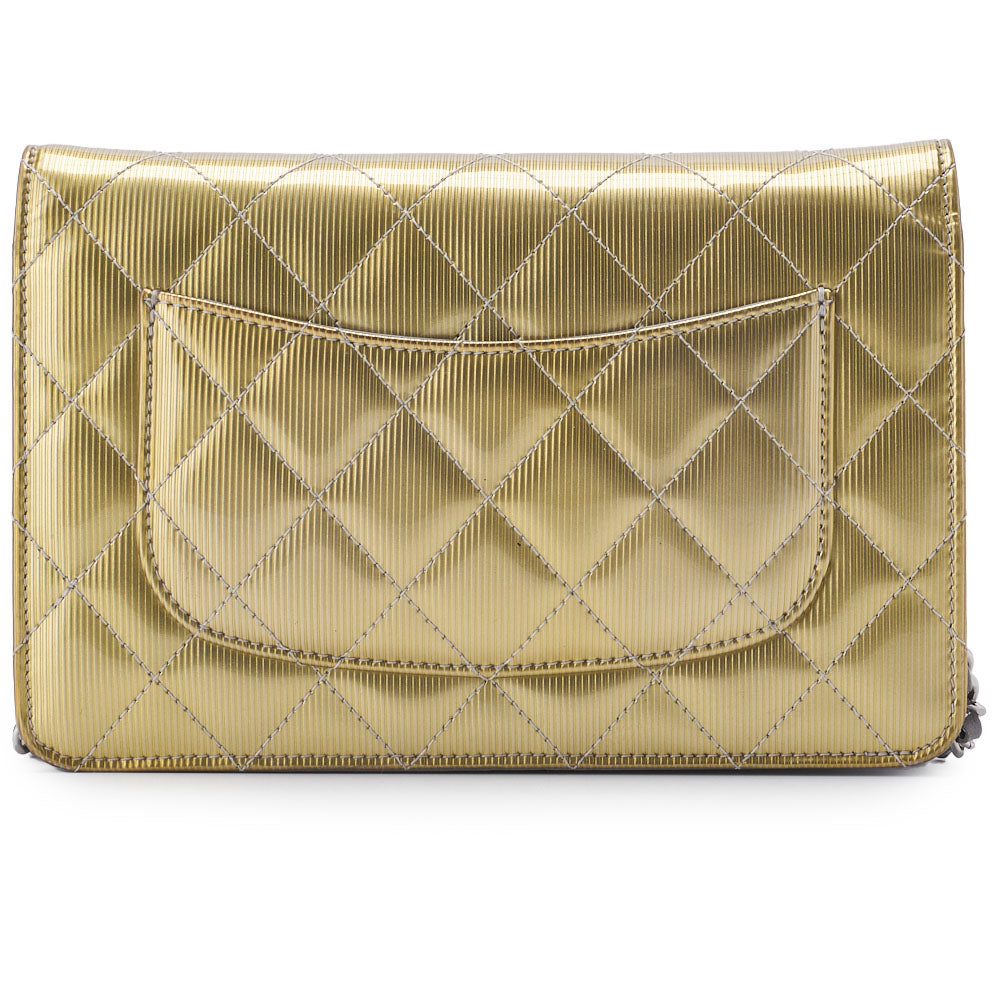 CHANEL Chain Wallet, Matelasse, Enamel Gold, Silver Hardware, Pre-Owned - Vintage La Charme