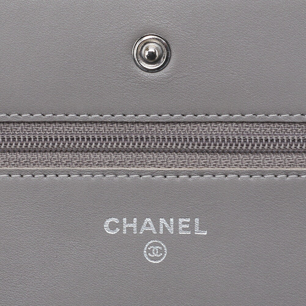 CHANEL Chain Wallet, Matelasse, Enamel Gold, Silver Hardware, Pre-Owned - Vintage La Charme