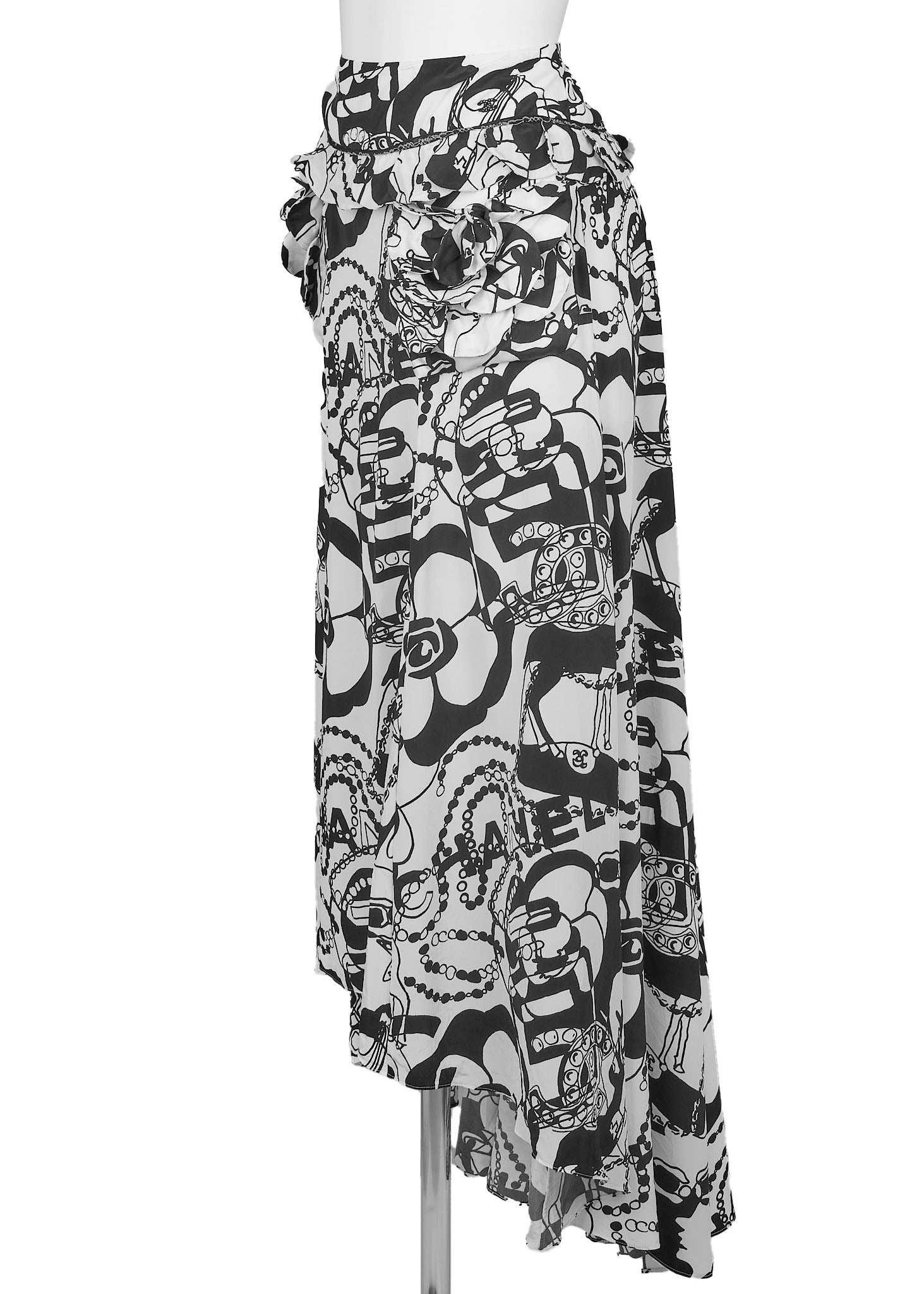 CHANEL Skirt, Camellia Coco Mark Logo, Silk, Black, Gold-Tone Hardware, Pre-Owned - Vintage La Charme